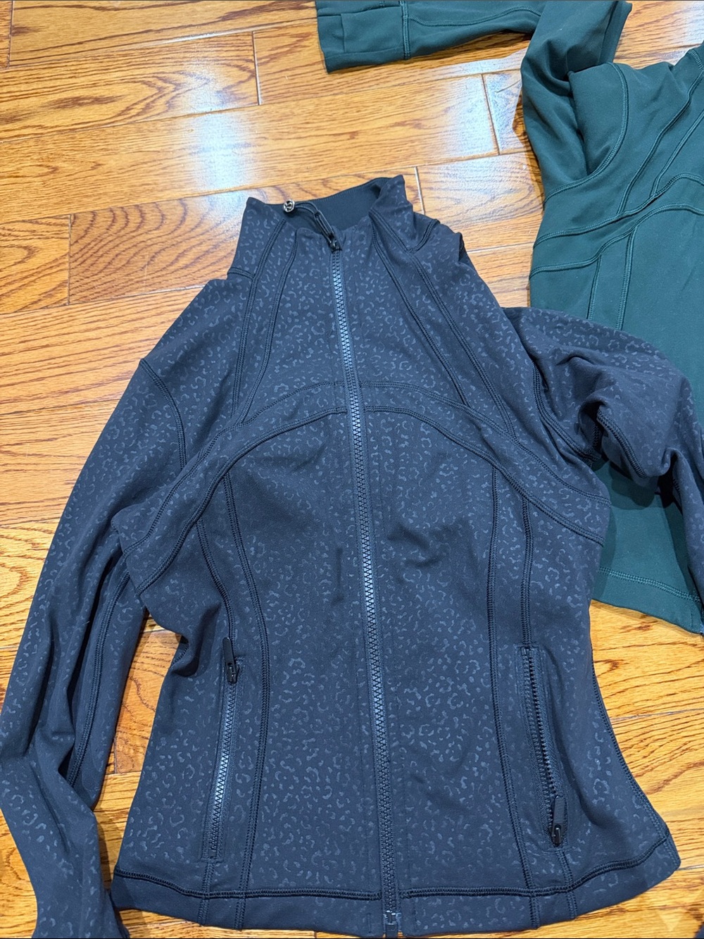 Lululemon black cropped define jacket 4